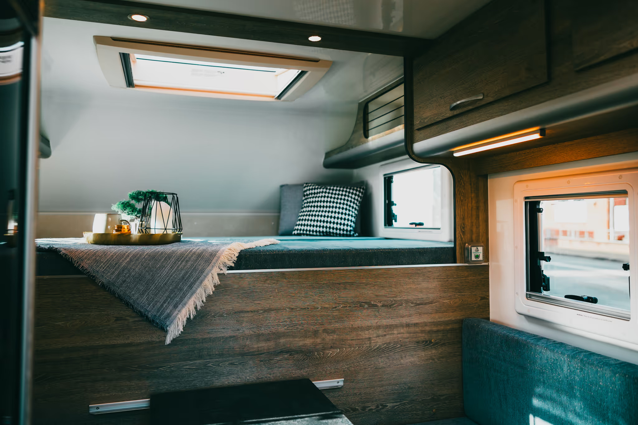 67d4212f9861f78dc632766c_DUX Camper-67